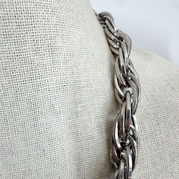 Large Chunky Silver Chain Necklace With Toggle Closure Mob Wife 27” - Picture 4 of 11